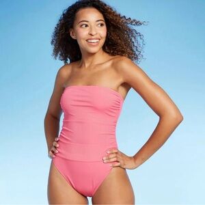 Women’s Pink Strapless One-Piece Swimsuit